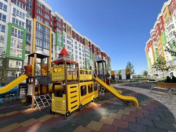 Двокімнатна квартира Чабани без комісії! Біля метро! Гатное