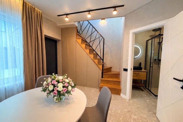 ‼️ТАУНХАУС, квартира 35м2 + власний двір / закрита територія / паркінг - фото 1