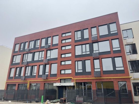 Продаю 1-кімнатну квартиру без ремонту з оздобленням Святопетрівське