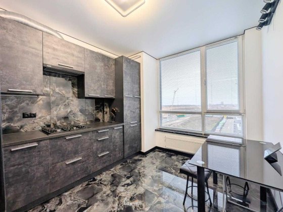 1-кімнатна квартира з ремонтом у ЖК Петрівські Липки, Святопетрівське Святопетровское