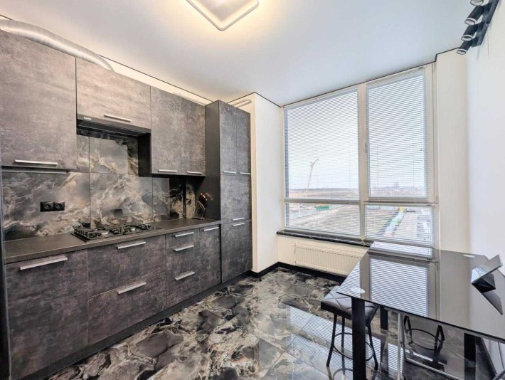 1-кімнатна квартира з ремонтом у ЖК Петрівські Липки, Святопетрівське - фото 1