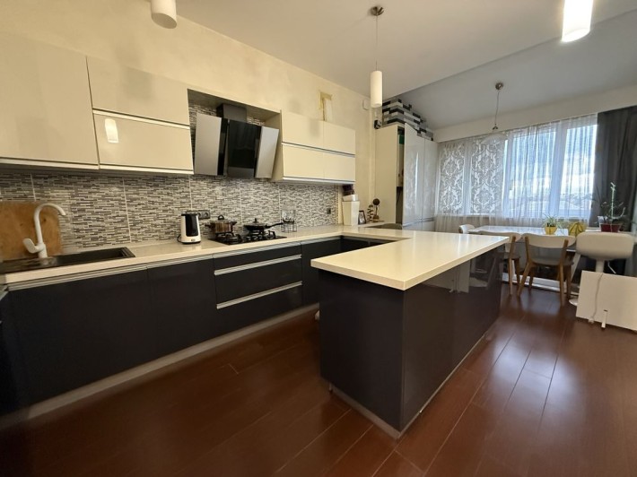 Продам двухрівневу квартиру с.Чубинське ( 140 кв.метрів) - фото 1