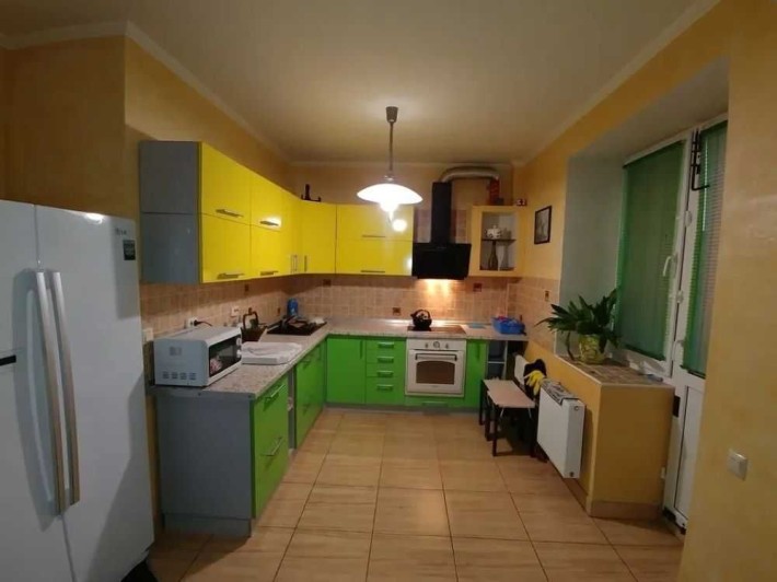 Простора 3-кімнатна квартира в ЖК Чайка, 87 м² без комісії! - фото 1