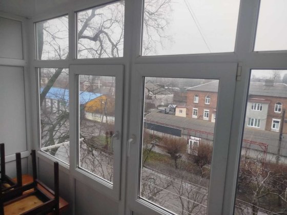 Світла та затишна квартира у центрі Помічної Помошная