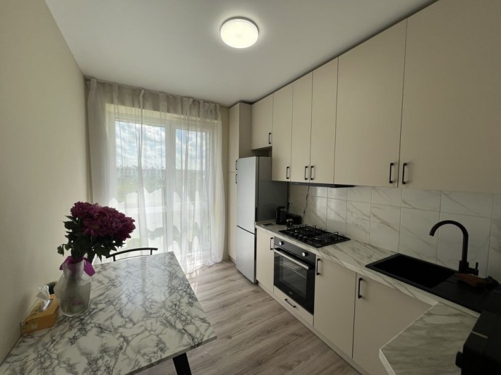 Продаж 2кім. квартири в новобудові з ремонтом с. Солонка - фото 1