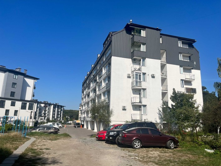 Продаж 2-к квартири 70 м², Брюховичі - фото 1