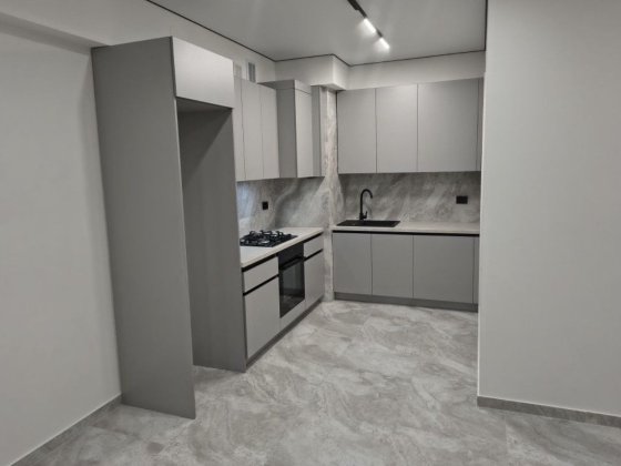 Продаж квартири з ремонтом в новобудові вул Садова Пустомити