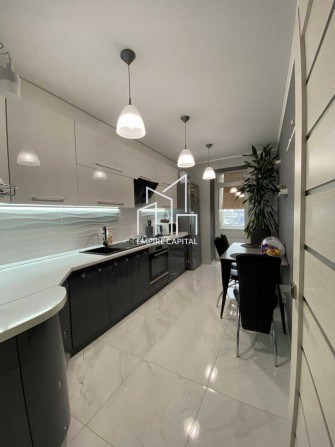 Продаж 2-к в Сихові (Зубра) | Євроремонт | Меблі та техніка - фото 1