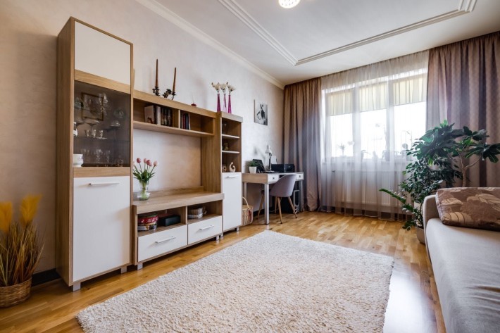 Продаж ексклюзивної квартири, Пустомити - фото 1