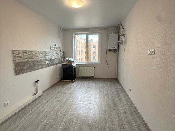 Продам нову 1-кімнатну квартиру з євроремонтом+кладовка 4,7 м² Авангард