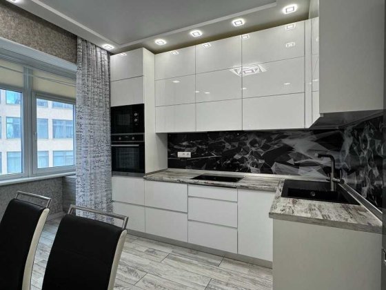 Продам великолепную 2-комн. квартиру в КАДОР на ул. Сахарова Крижанівка