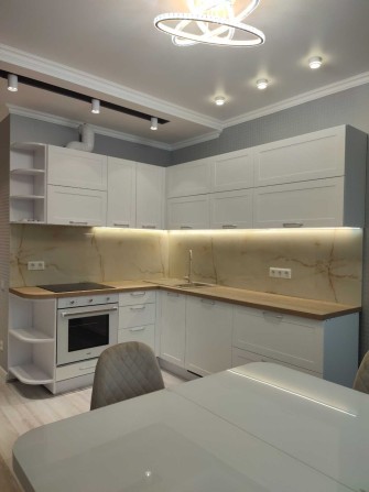 Шикарная 1к с дорогим ремонтом и мебелью - фото 1