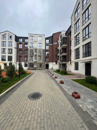 Продам 1- комн. квартиру на ул. Сахарова в ЖК "Чайка-Люкс"/ Кирпич+АГВ - фото 1