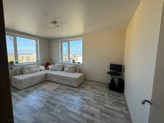 Продам двухкомнатную квартиру , жк 7 небо Авангард