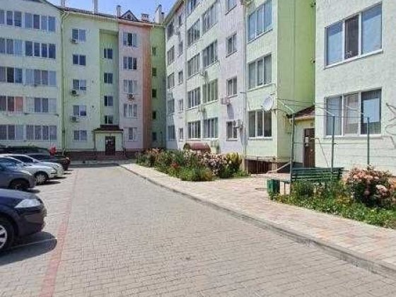 Продам затишну 2-кімнатну квартиру з капітальним ремонтом — Авангард! Авангард