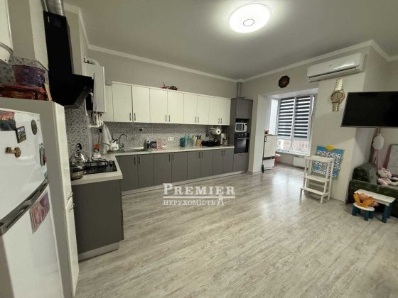 Продам сучасну 2-кімнатну квартиру в 15хв. від моря Фонтанка