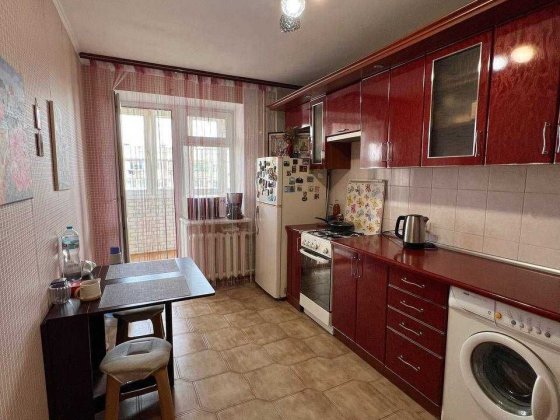 Продам хорошую 2х ком квартиру на Высоцкого Крижанівка