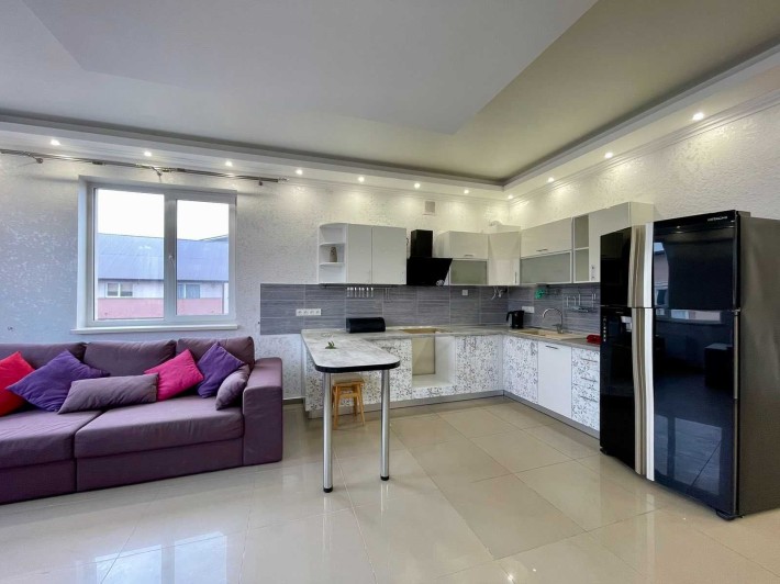 2-комнатная квартира с ремонтом в новом доме в Червоном хуторе - фото 1