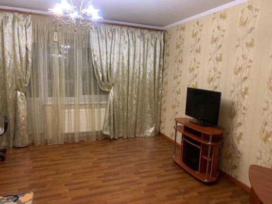 Продам квартиру в ЖК Радужный, кирпичный газовый дом, 1-й этаж Лиманка