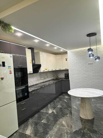 Квартира в ЖК Маршал Сити на проспекте Небесной Сотни - фото 1