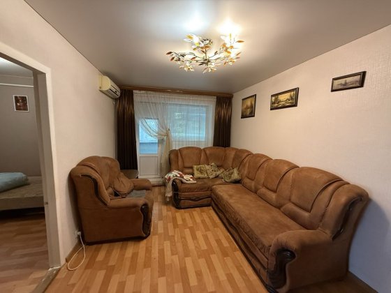 Продам 3-комнатную квартиру в Нерубаевском, район гимназии. Нерубайське