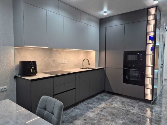 Простора 2к. квартира в ЖК Золота Ера Крижанівка