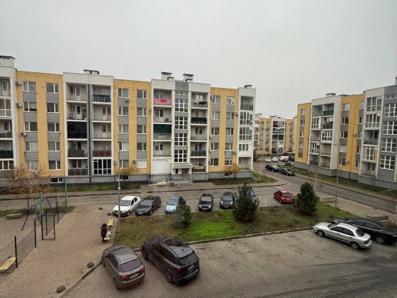 Продам новую однокомнатную квартиру , жк 7 небо Авангард