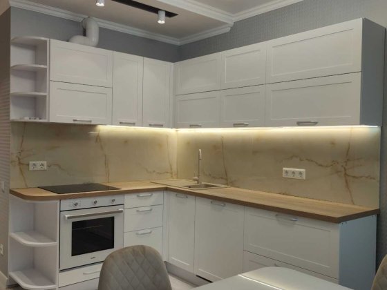 Євродвушка, вид моря, новий ремонт, меблі, техніка 43 кв.м. Крижанівка