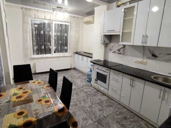 Большая 2к квартира в ЖМ Радужный (868-584) Лиманка