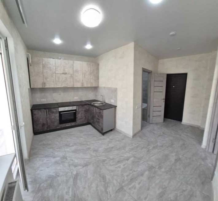 Продам евродвушку квартира укомплектована техникой,качественный ремонт - фото 1