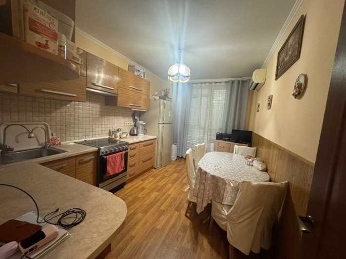 Продам большую квартиру в ЖК Радужный на 4 этаже - фото 1