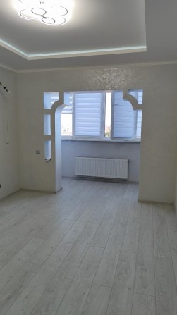 Продам видовую 2 комн. квартиру в ЖК Зеленый Гай Совиньон-3 (141-895) - фото 1