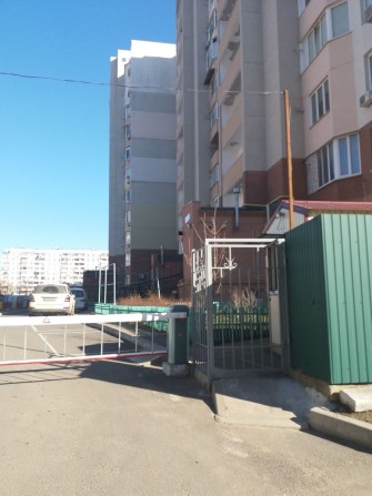 Продам квартиру ЖК Идеал от собственника - фото 1