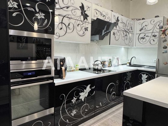 Продається  2-х кімнатна квартира  ЖК 5 Перлина Лиманка