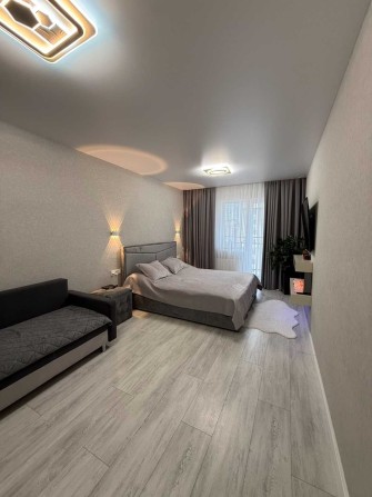 Стильна квартира з красивим ремонтом. - фото 1