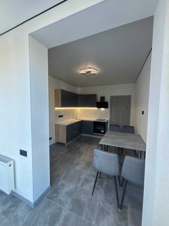 ПРОДАМ 2-кімнатну квартиру з НОВИМ ремонтом в новобудові на Таїрова - фото 1