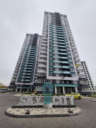 1 комнатная на Варненской в ЖК "Скай Сити" - фото 1