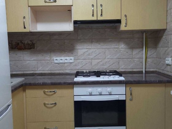 Двох-кімнатна простора квартира в центрі міста Гадяч