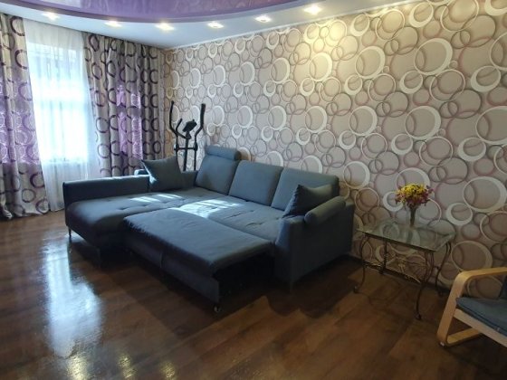 Продам 2-х кімнатну квартиру Карловка