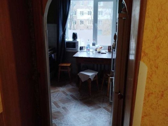 Продам двокімнатну квартиру в м. Карлівка Карловка