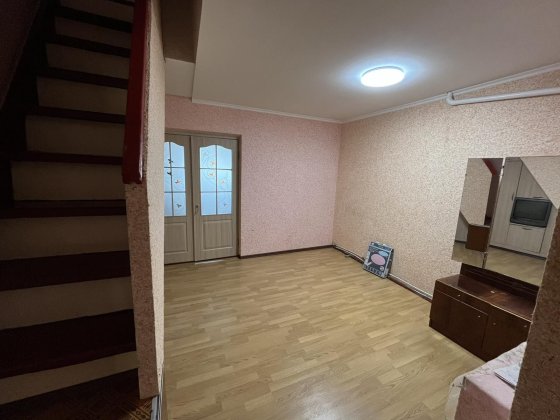 Продам двоповерхову квартиру Нові Санжари