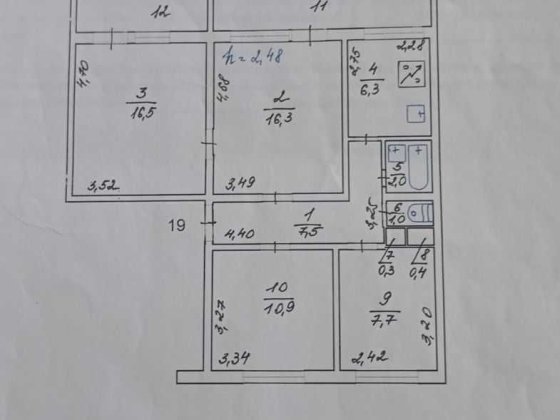 Продам 4-кімнатну квартиру 73.9 кв.м Вараш
