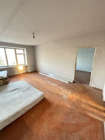 Продається 3-кімнатна квартира в центрі Квасилова - фото 1