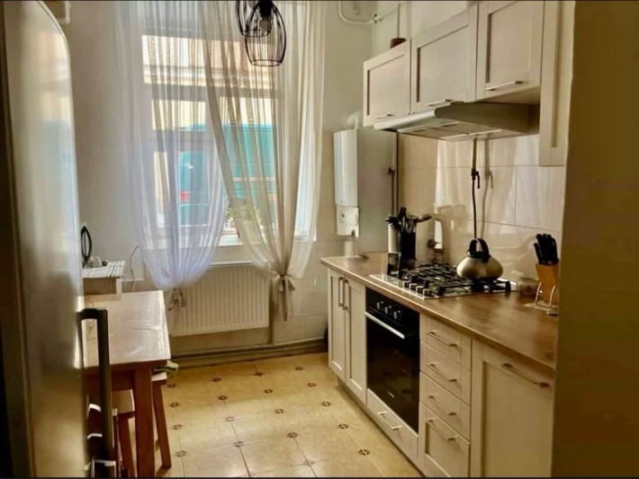 Продаж 3-кім квартири центр м.Острог - фото 1