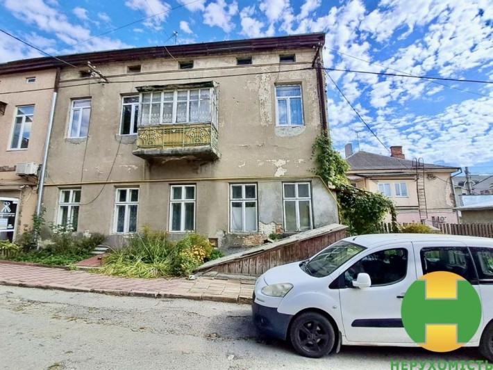 Продається 1-кімнатна квартира в центрі міста. Чортків - фото 1
