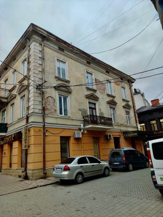 Продається 2-кімнатна квартира в самому центрі міста. Чортків - фото 1