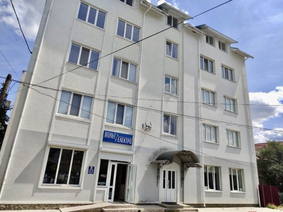 Продається 4-кімнатна 2-рівнева квартира в новобудові . Чортків Чортків