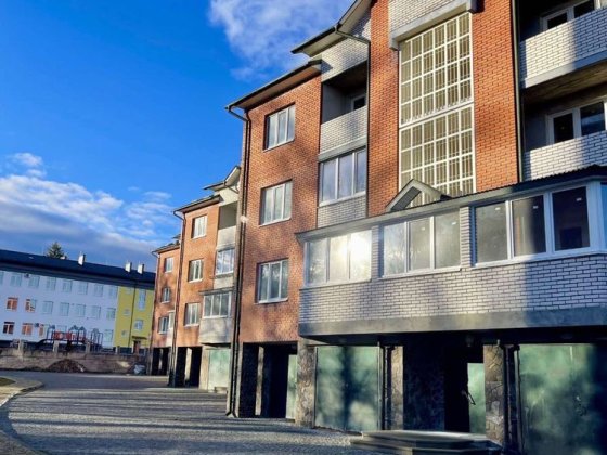 Продаю двохрівневу трьохкімнатну квартиру в м.Чортків. Чортків