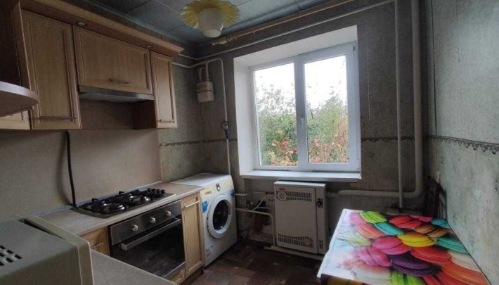 Продам 3-кімн. квартиру  в центрі селища Коротич - фото 1