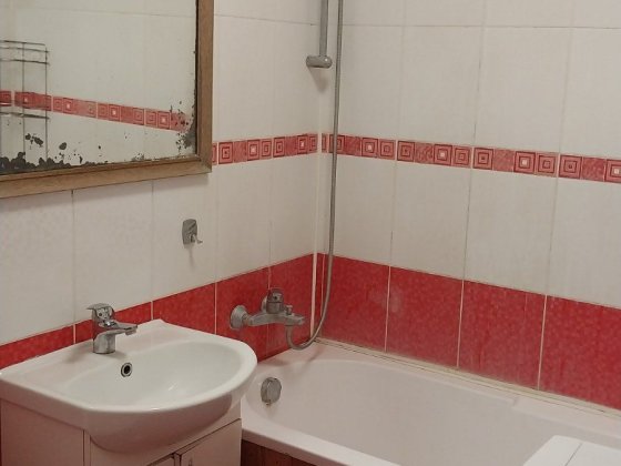 Продам 1 кв, р-н Новые Дома, м. Дв.Спорта, бул. Жасминовый Горбани